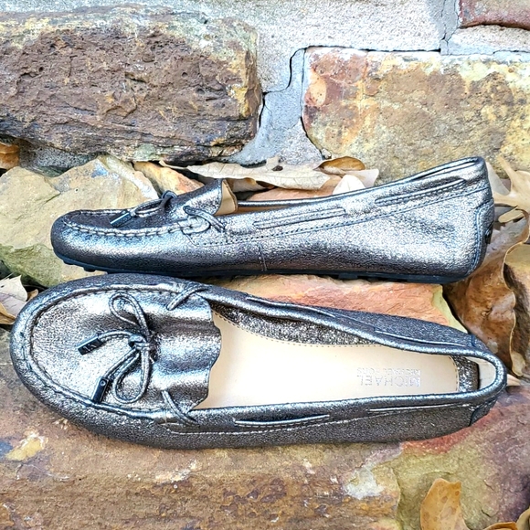 Michael Kors loafers- Ladies size 7 - Picture 1 of 10